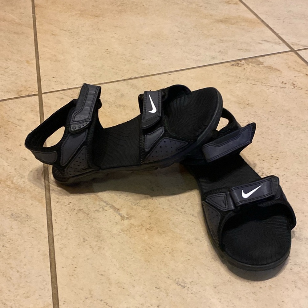 Boys Nike Sandals